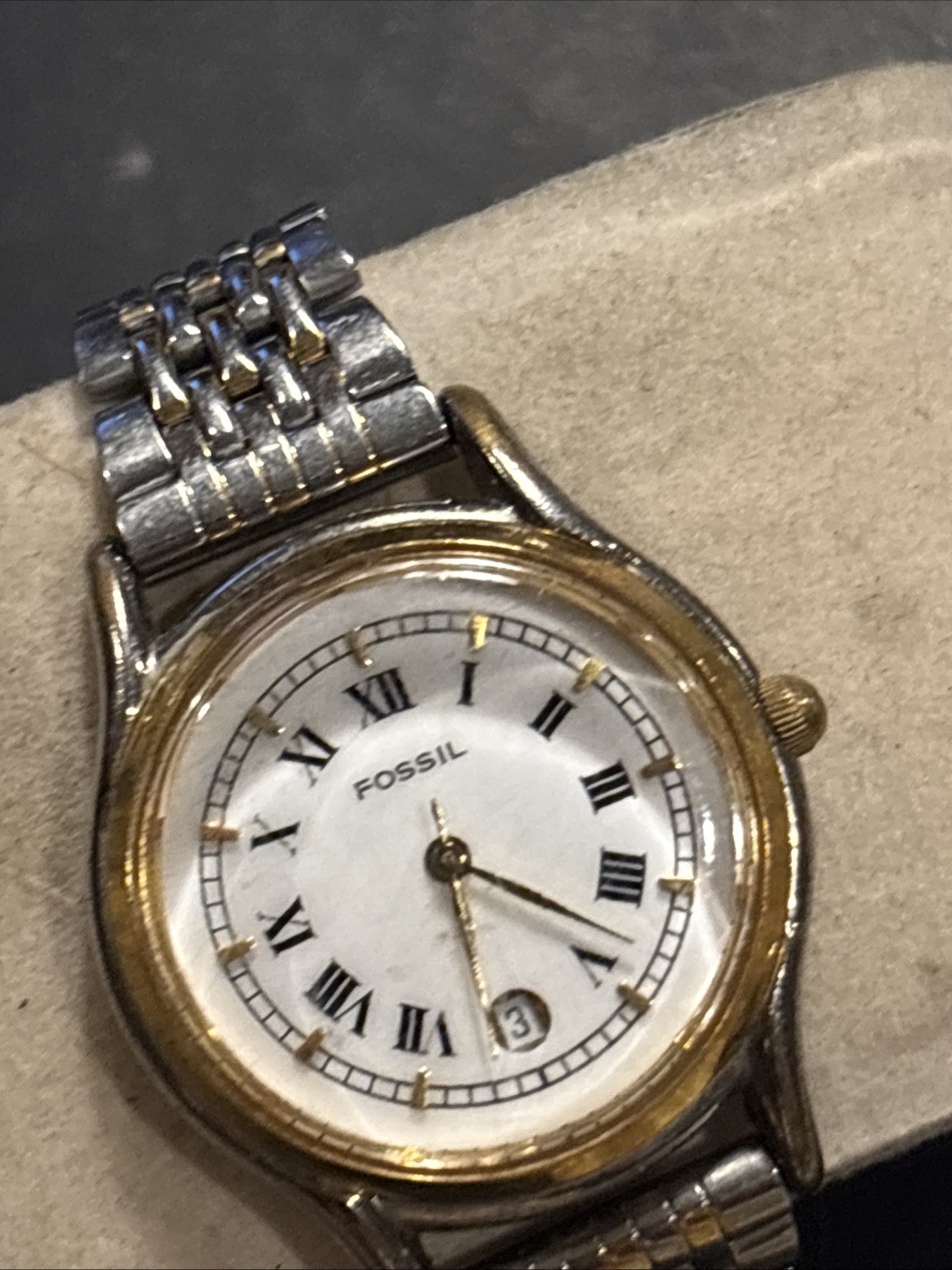 U50 Vintage Fossil Quartz Watch Lady 30mm Two Tone Roman Numerals Untested As Is