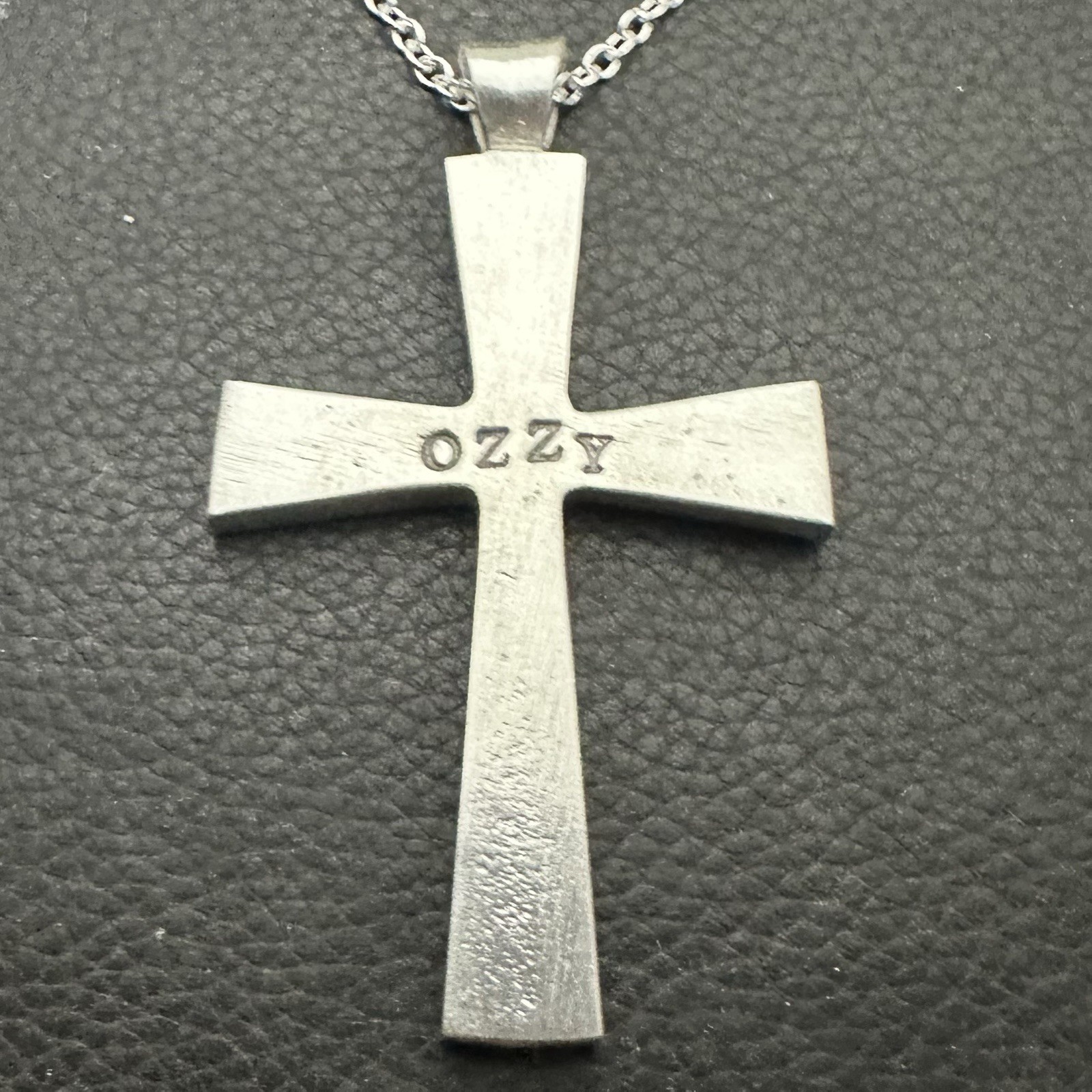 MJG STERLING SILVER. 2.5 x 1.5 ” OZZY BLACK SABBATH CROSS . WITH CHAIN. 23 GR.