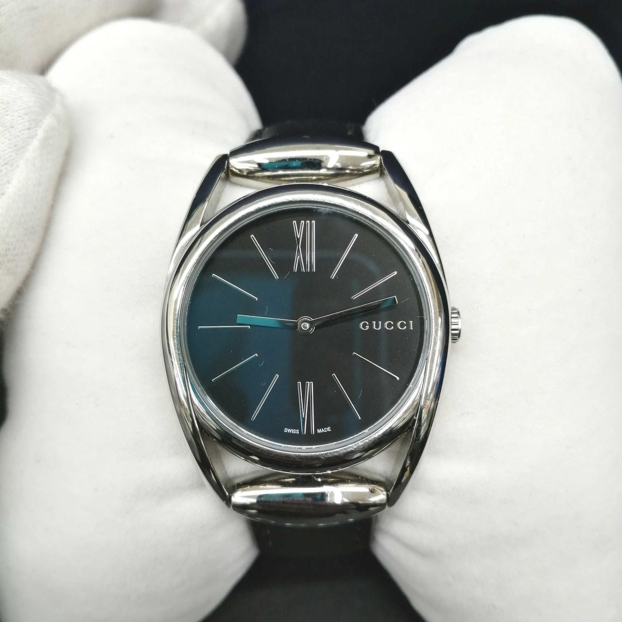 Horsebit Model YA139401 GUCCI