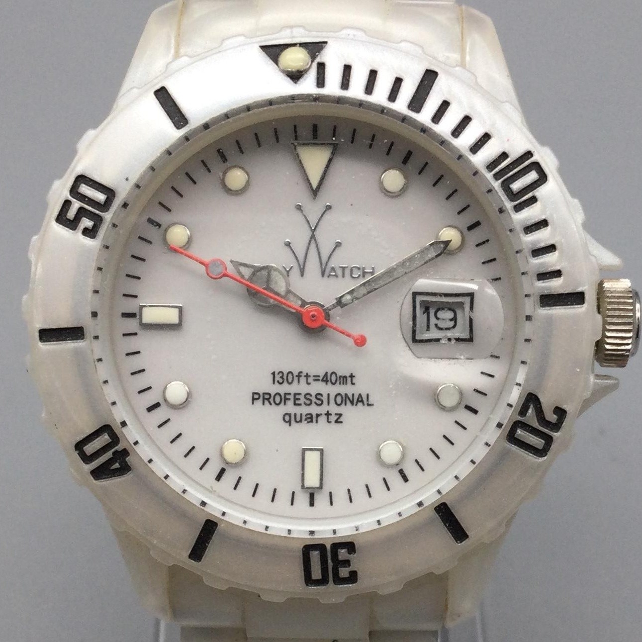 ToyWatch Mens Watch 40mm MOP Dial White Resin Bracelet Date New Battery 6″