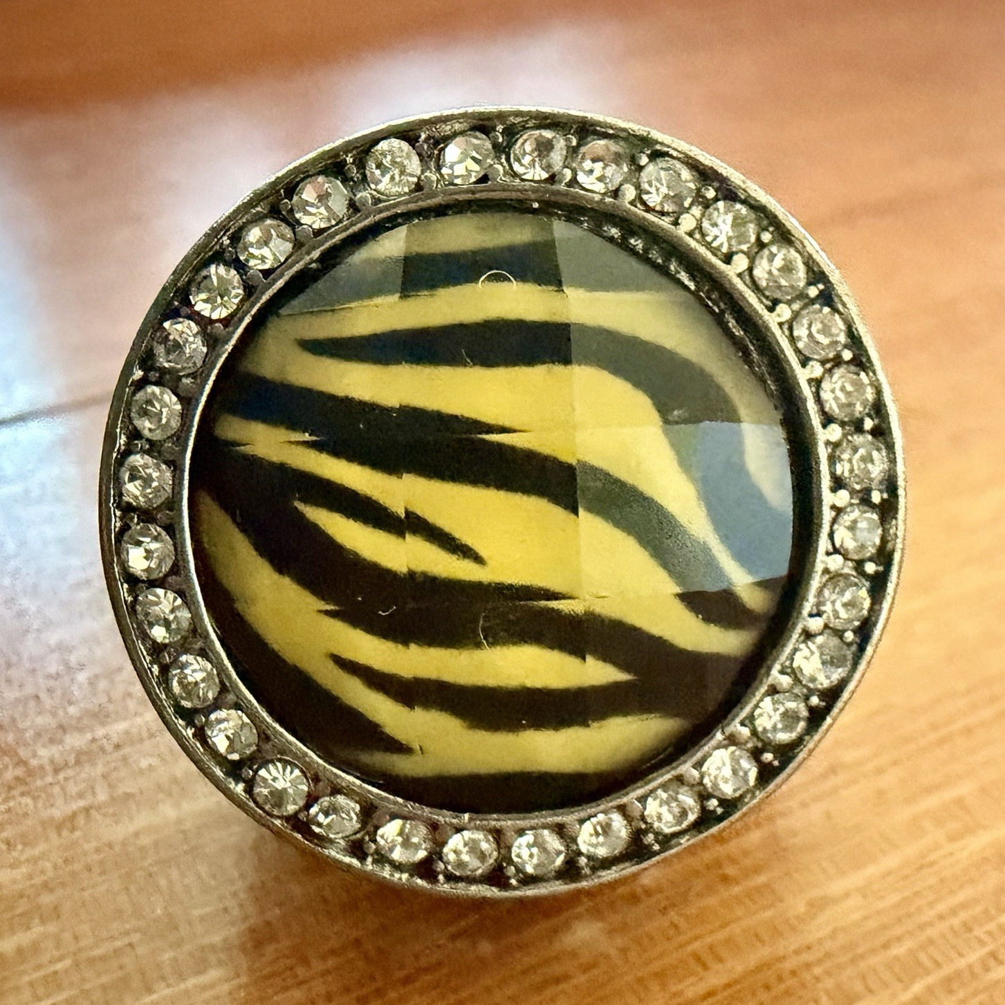 Vintage 90’a Tiger Stripe Dome Rhinestone Cocktail Statement Ring – Adjustable