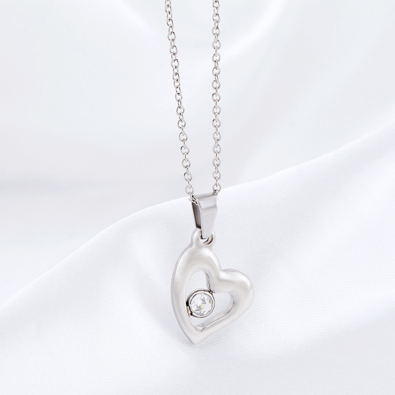 Hollow Heart Inlaid Zircon Necklace Elegant Daily Clavicle Chain For Women