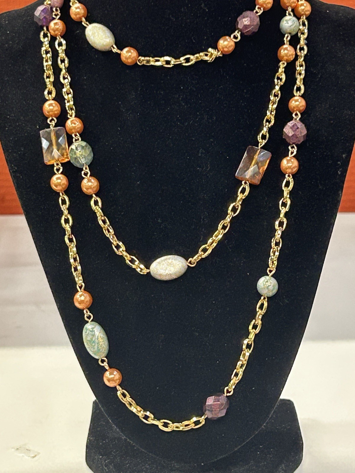 Beautiful vintage art glass layering necklace