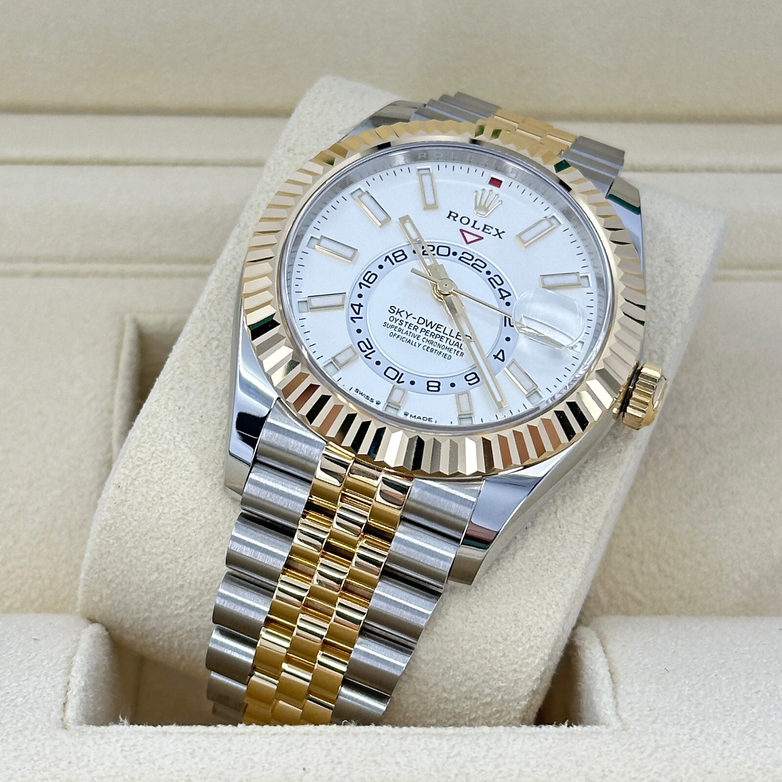 Rolex Sky-Dweller, Oystersteel, 18k Yellow Gold, Ref# 336933-0006, Unworn 2023