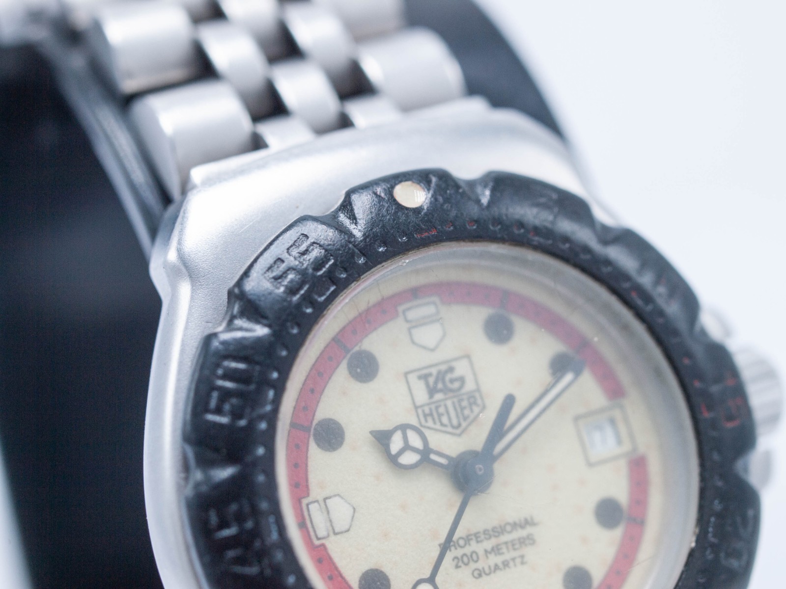 Tag Heuer Formula 1 WA1411 Women’s 28mm Quartz Dive Watch w/ Original Bracelet