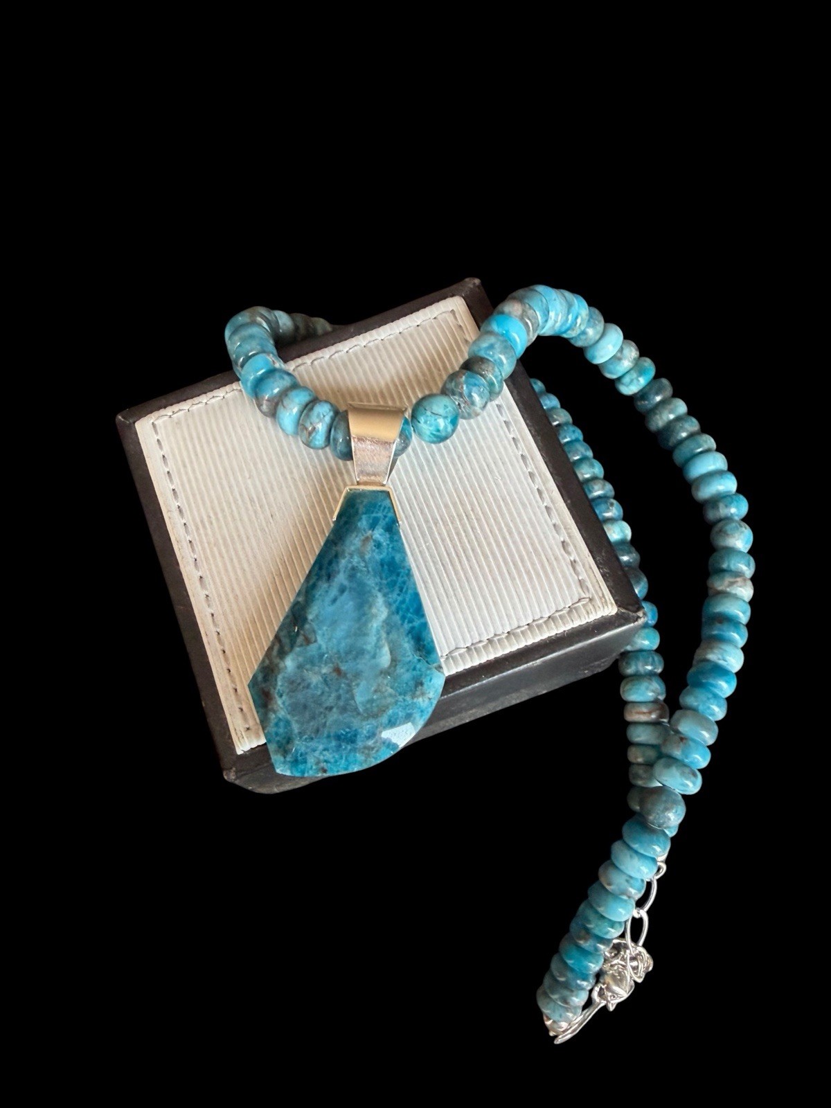 Signed Jay King DTR Sterling Silver Blue Apatite Pendant Beaded Necklace