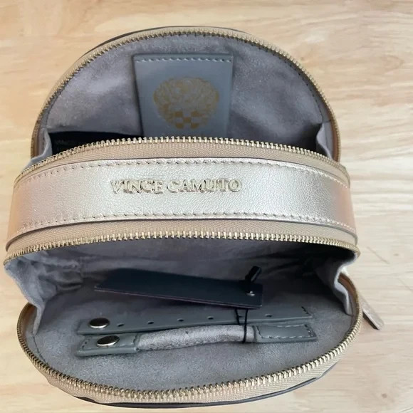 VINCE CAMUTO Jewelry Travel Case Zip Around Gold Metallic Genuine Leather NWT