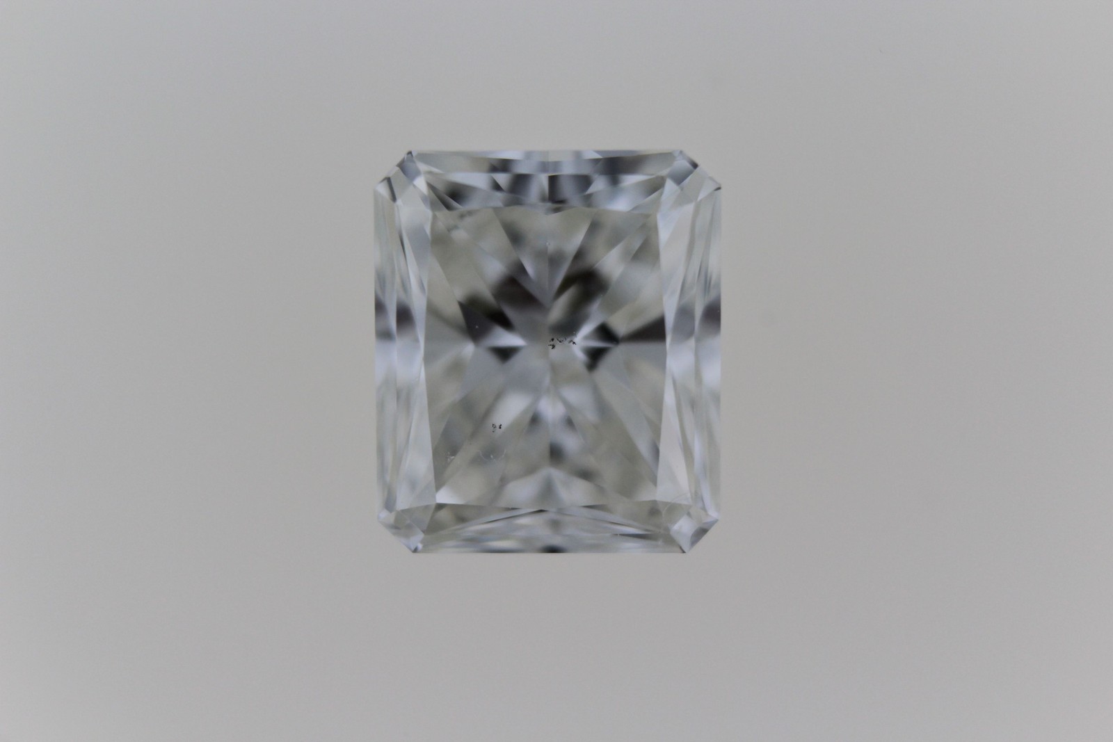 Radiant Cut 2.52 Carat Cert. AGI Natural Mined Diamond Loose I color VS2 clarity