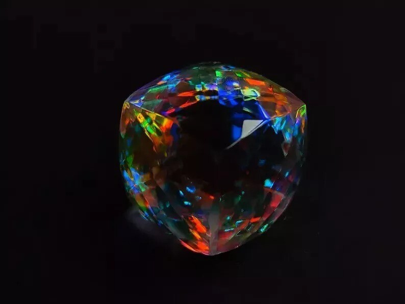 Cube Cut Mystic Topaz Rainbow Colour Natural Loose Certified Gemstone 70+ Ct