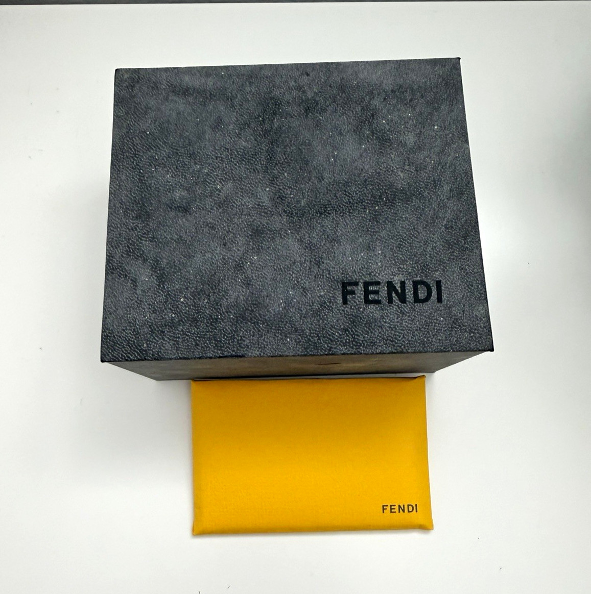 FENDI 770L Swiss Made Quartz Gold Stainless Bracelet Watch Pink MOP Dial Box