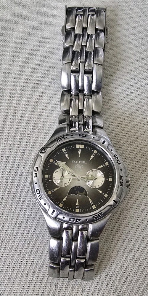 Fossil Blue Quartz BQ-9135 Men’s Watch New Battery Size 8 inches Adjustable Work