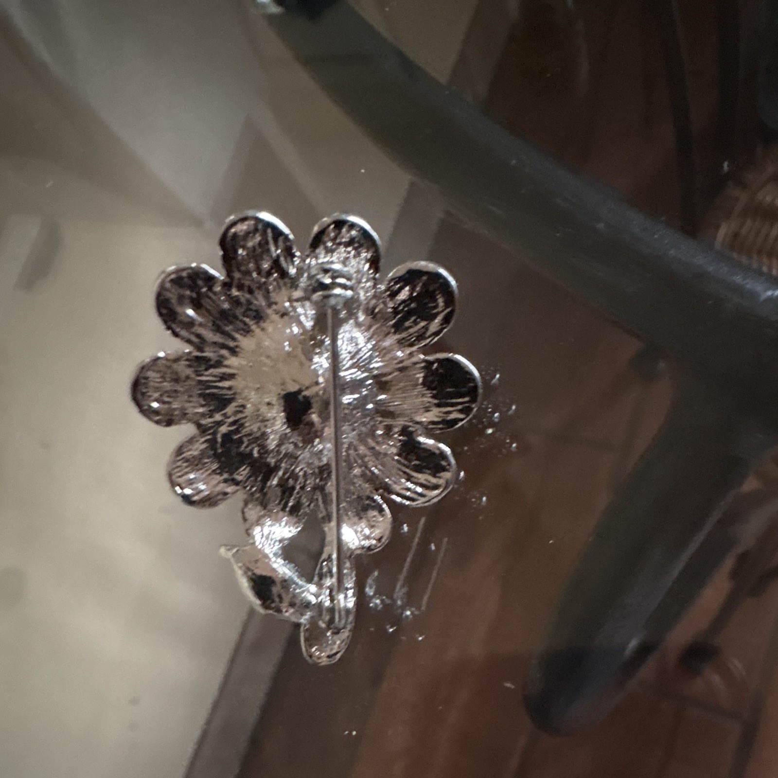 Silver Tone Flower Brooch Pin Gray Imitation Pearl Center Clear Pavé Rhinestone
