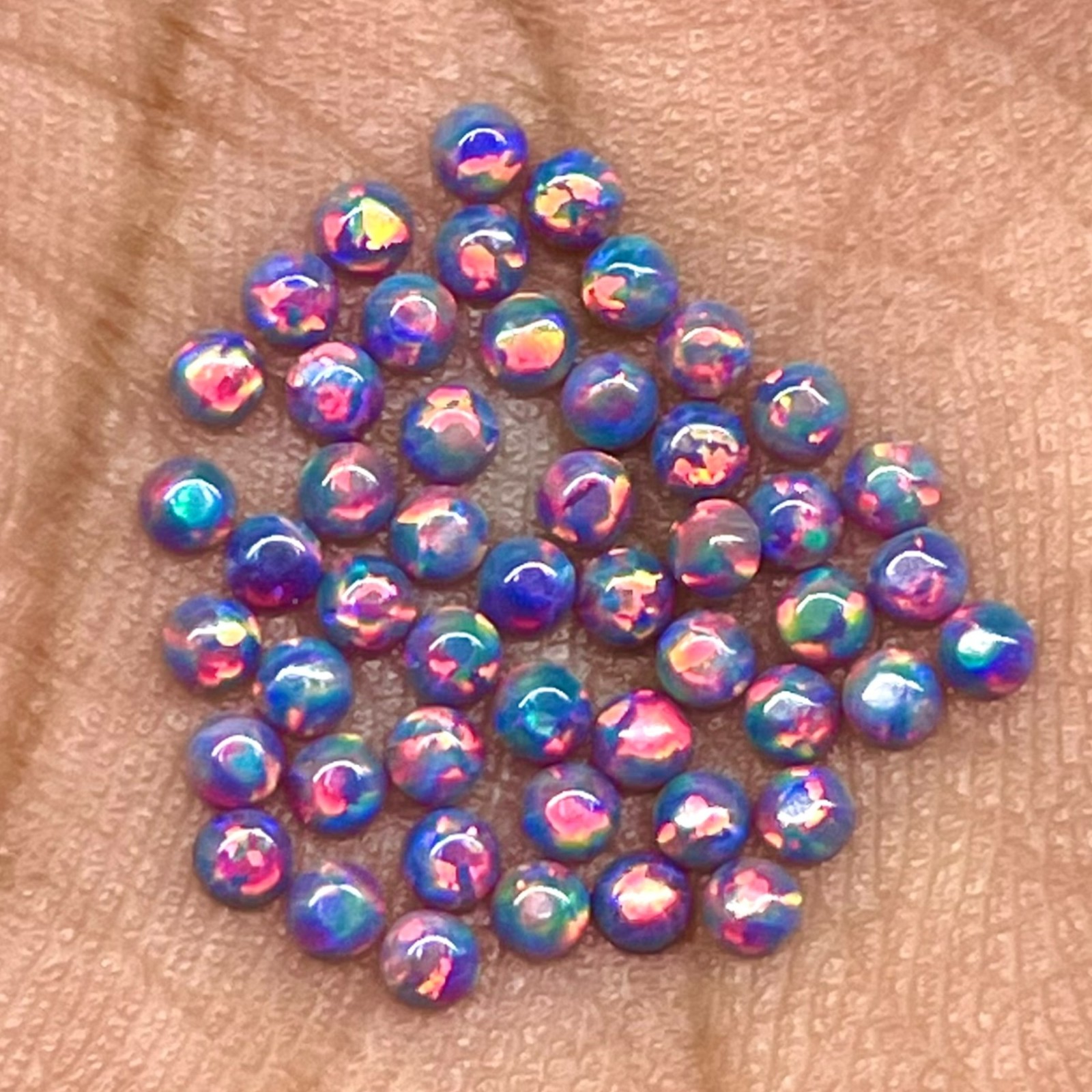 25 Pcs Black Australian Opal 2mm Round Cabochon 5A Quality Lab Created Gemstones