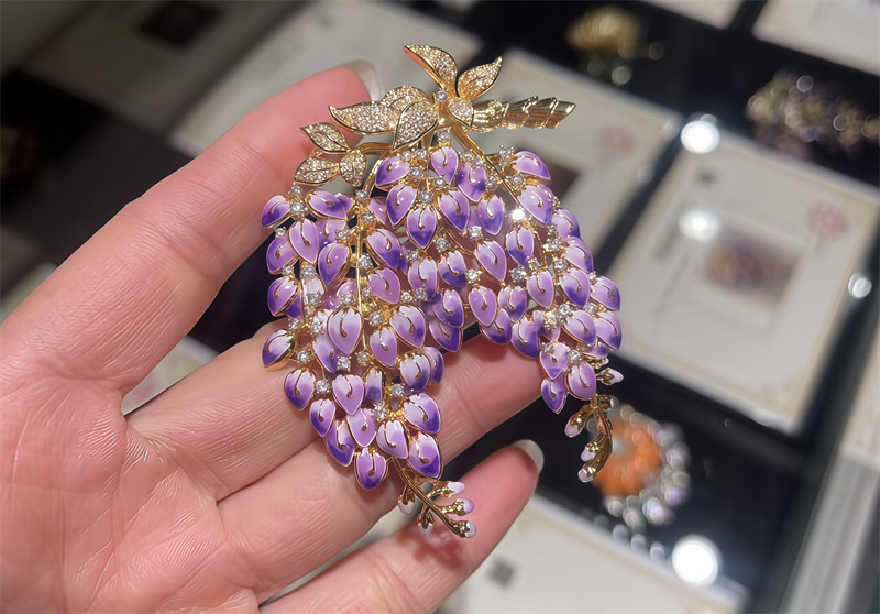 Designer’s Original Wisteria Flower Series Brooch,High Quality Brooch 6.7CMX5CM