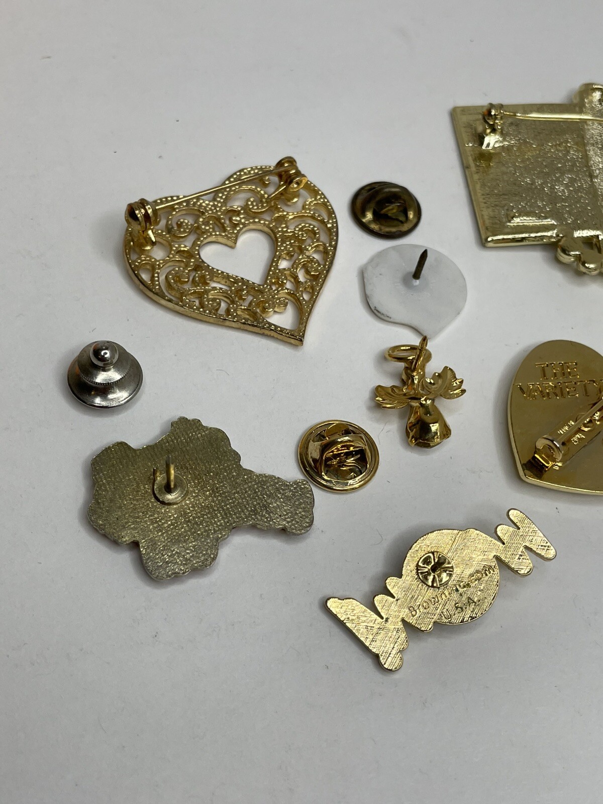 VTG 9 Brooch Pin Lot AJC Bingo Lover Card, Cabbage Patch Doll, Hearts, Angels+