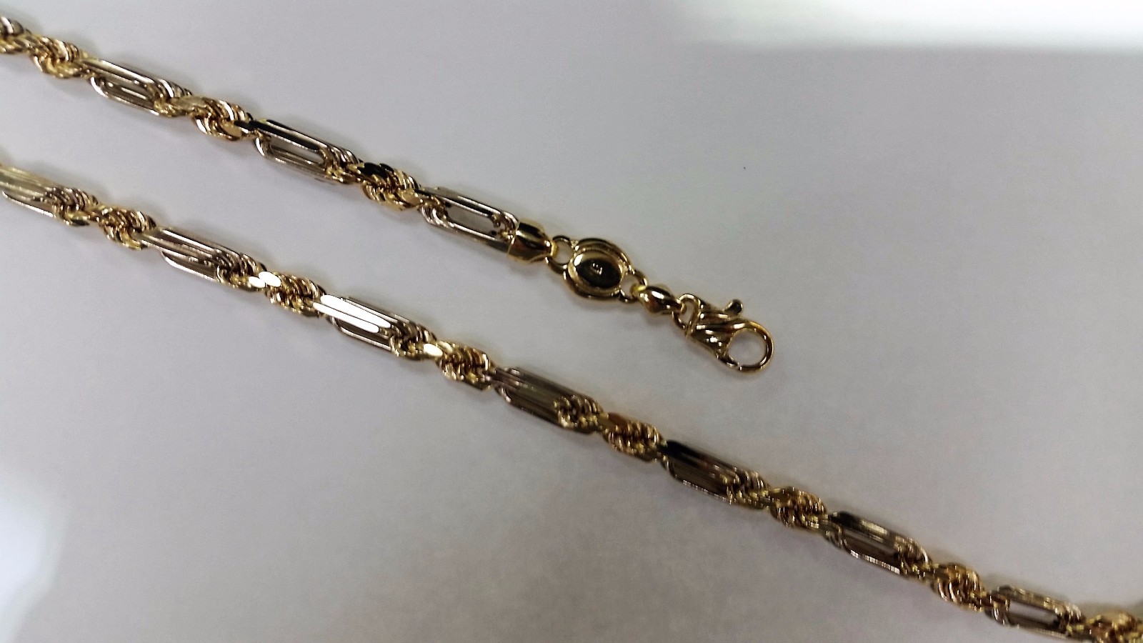14K Gold Figarope Chain Yellow White 3mm ~ 4mm / 16″ ~ 28″