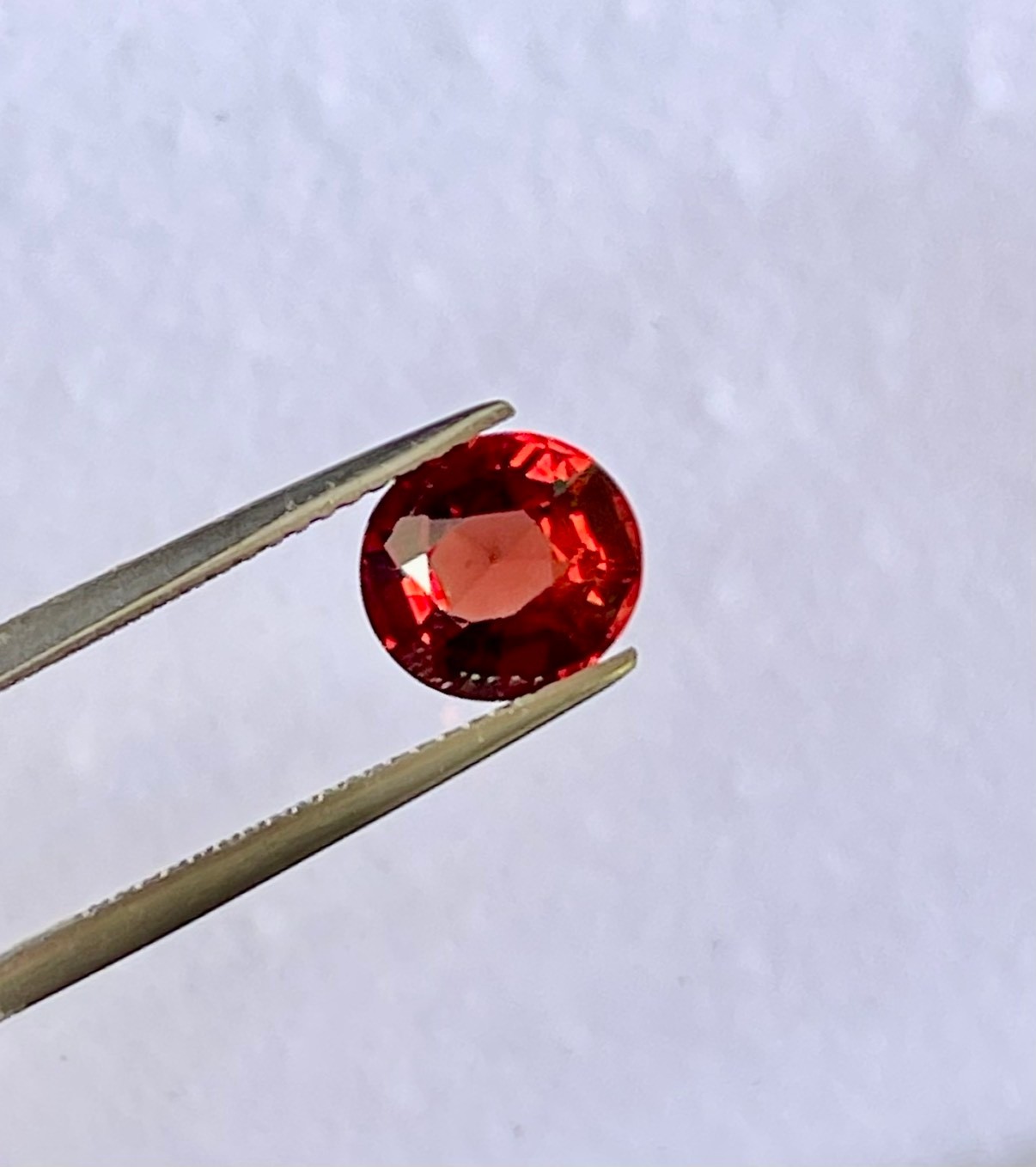 Natural 100% VVS 2.84 ct 8.4×7.8×5.2 mm Oval Orange Gamet Mozambique, Africa