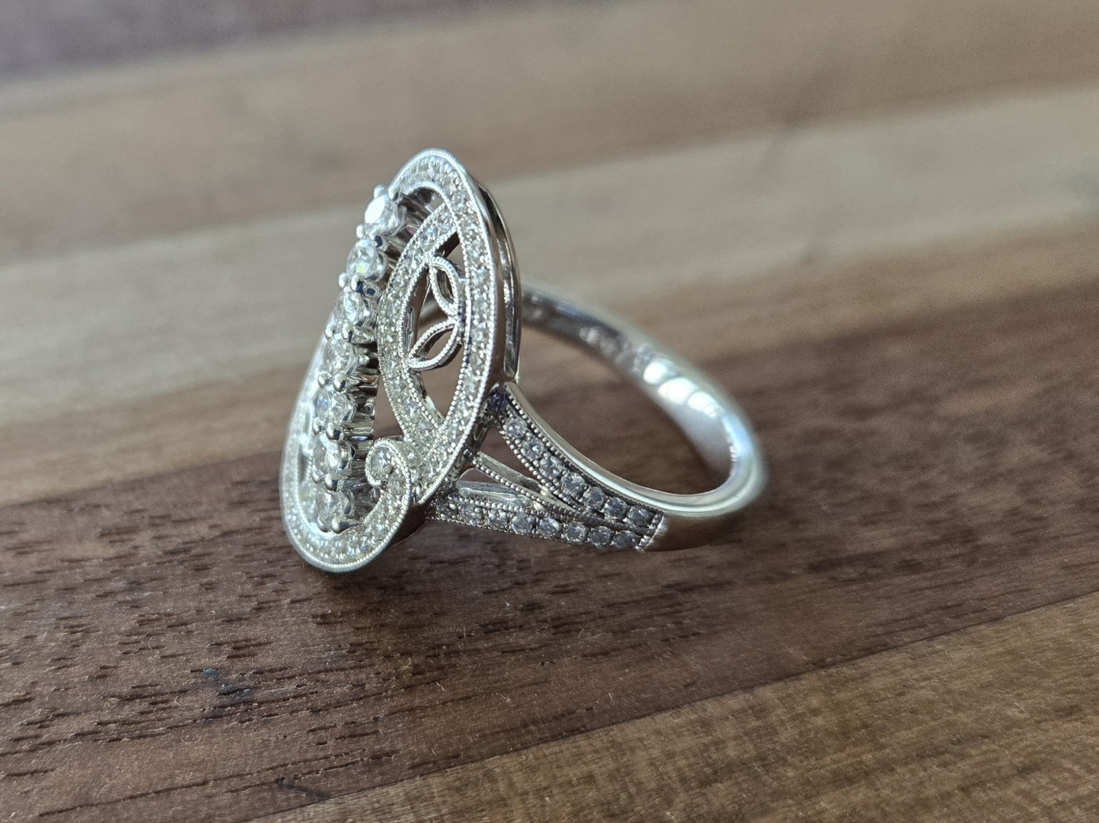 Simon G Right Hand Ring Size 6.5 18KW TR547