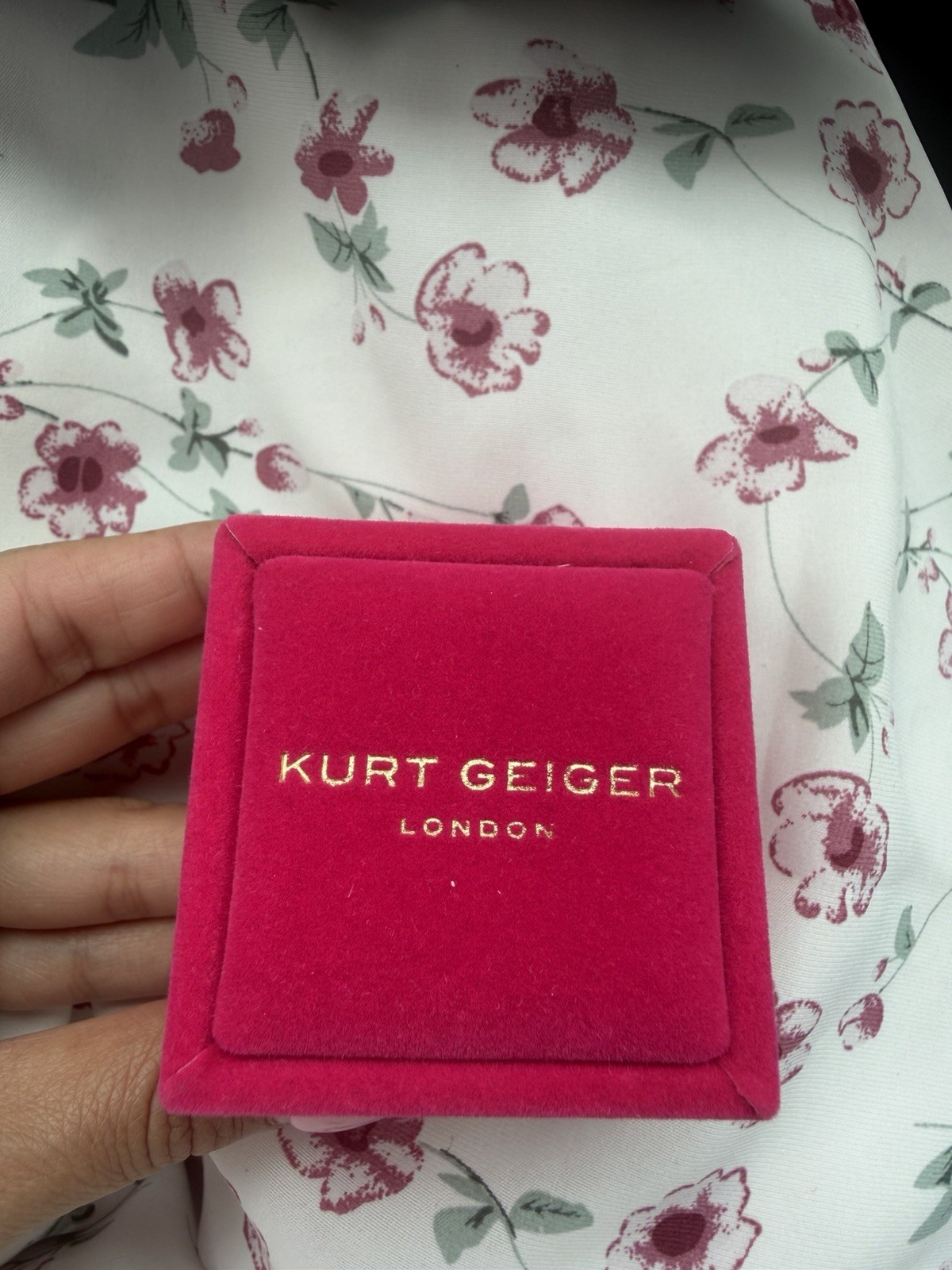 Kurt Geiger London Blue Eye Crystal Cocktail Ring Size 7 Round Stone