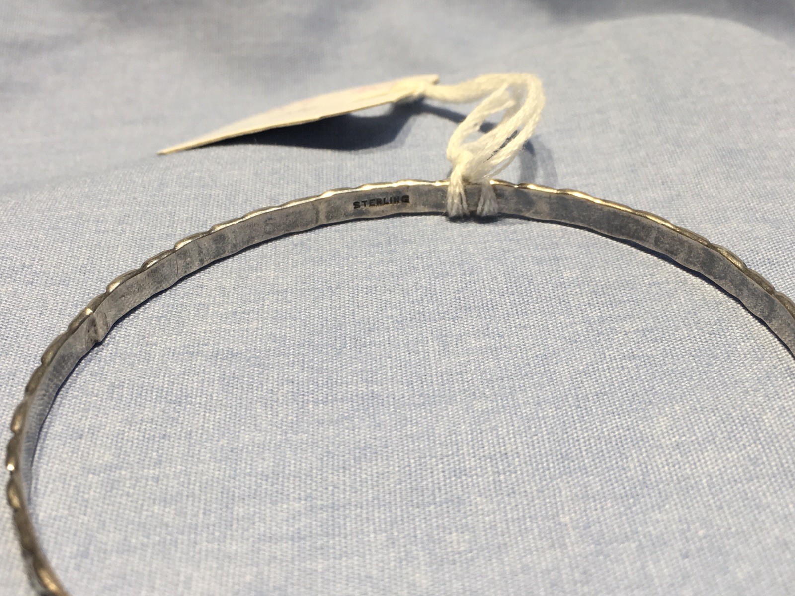 925 Sterling Bangle Bracelet Size 7 Leaf Design 8.8 Grams