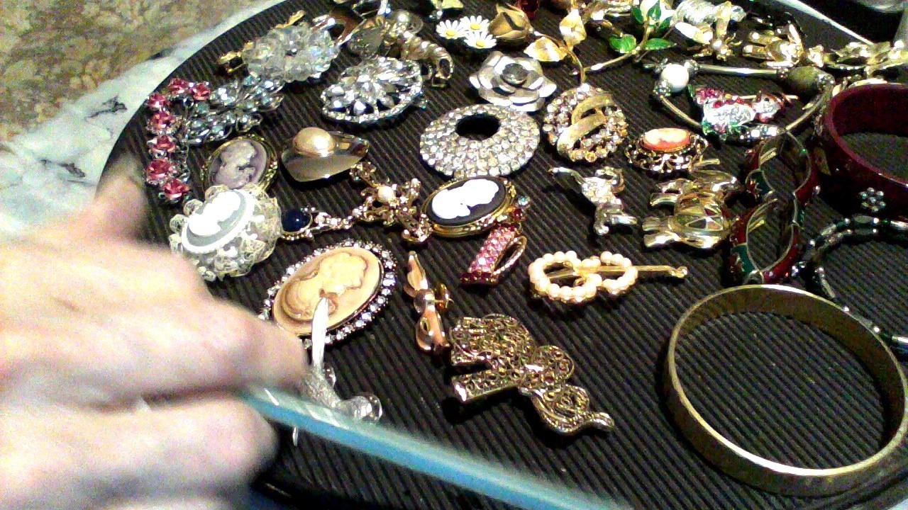 vintage to now lot of brooches,pins,and bracelets,please see all photos 47 pice