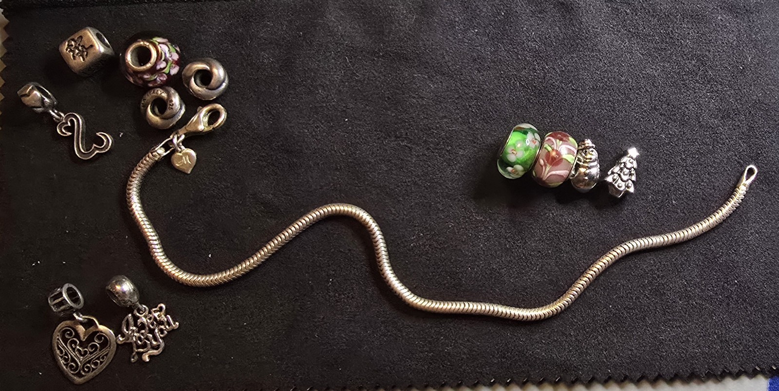 Vintage Michael Anthony 9in Sterling Silver Bracelet with a Variety of Charms