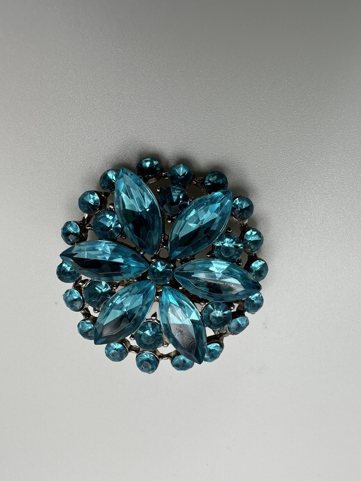 Vintage Blue Rhinestone Silver Star Flower Brooch 3.6cm BB15
