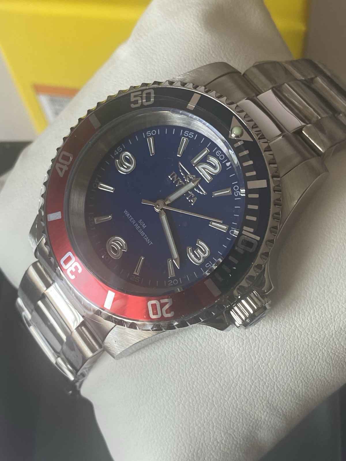Brand New Invicta Specialty Rowan Men’s 40mm Quartz Watch 69482 Red & Pepsi Blue