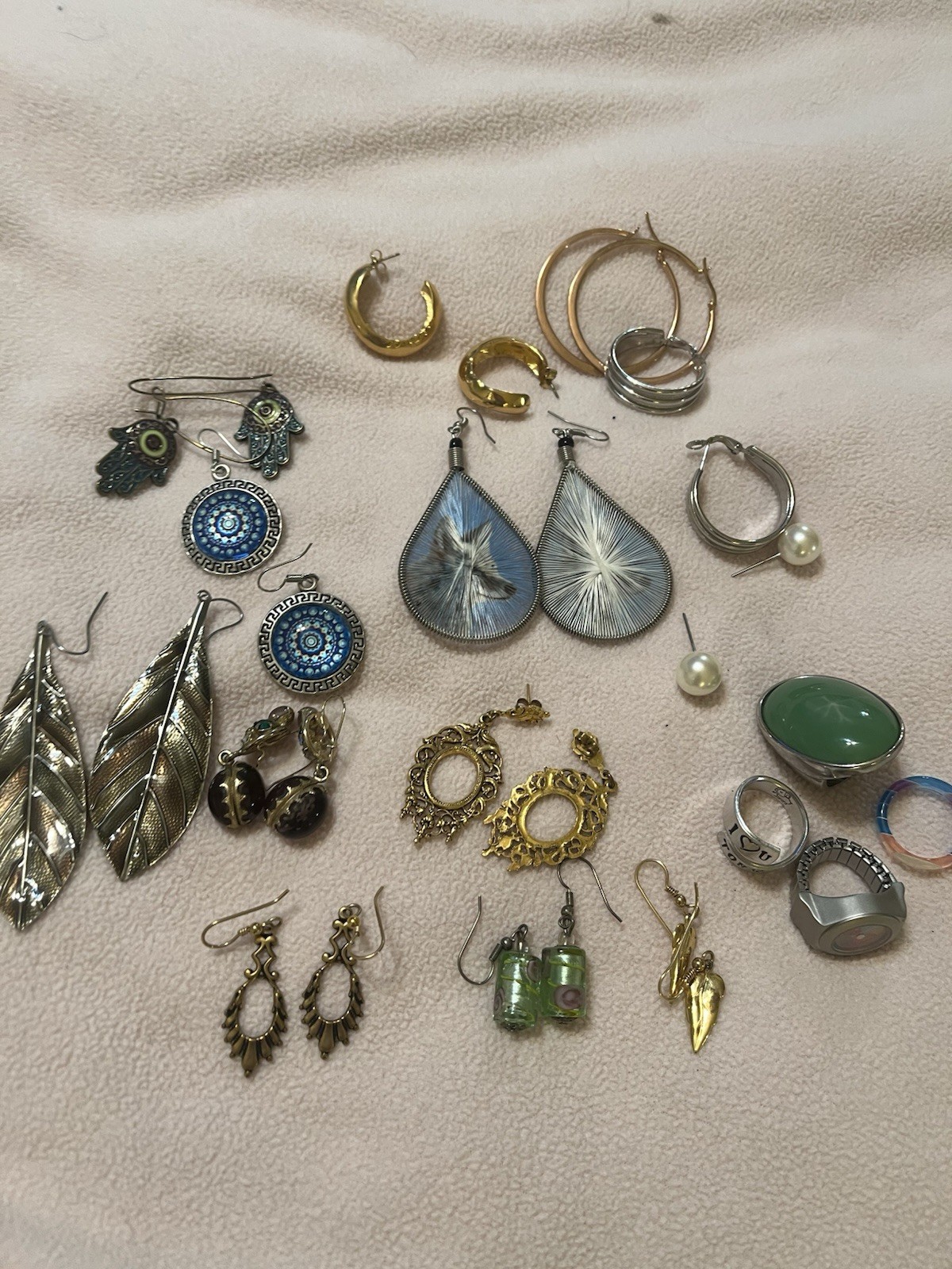 Mixed Lot Of 13 Pairs Of Earrings. 4 rings. Preowned