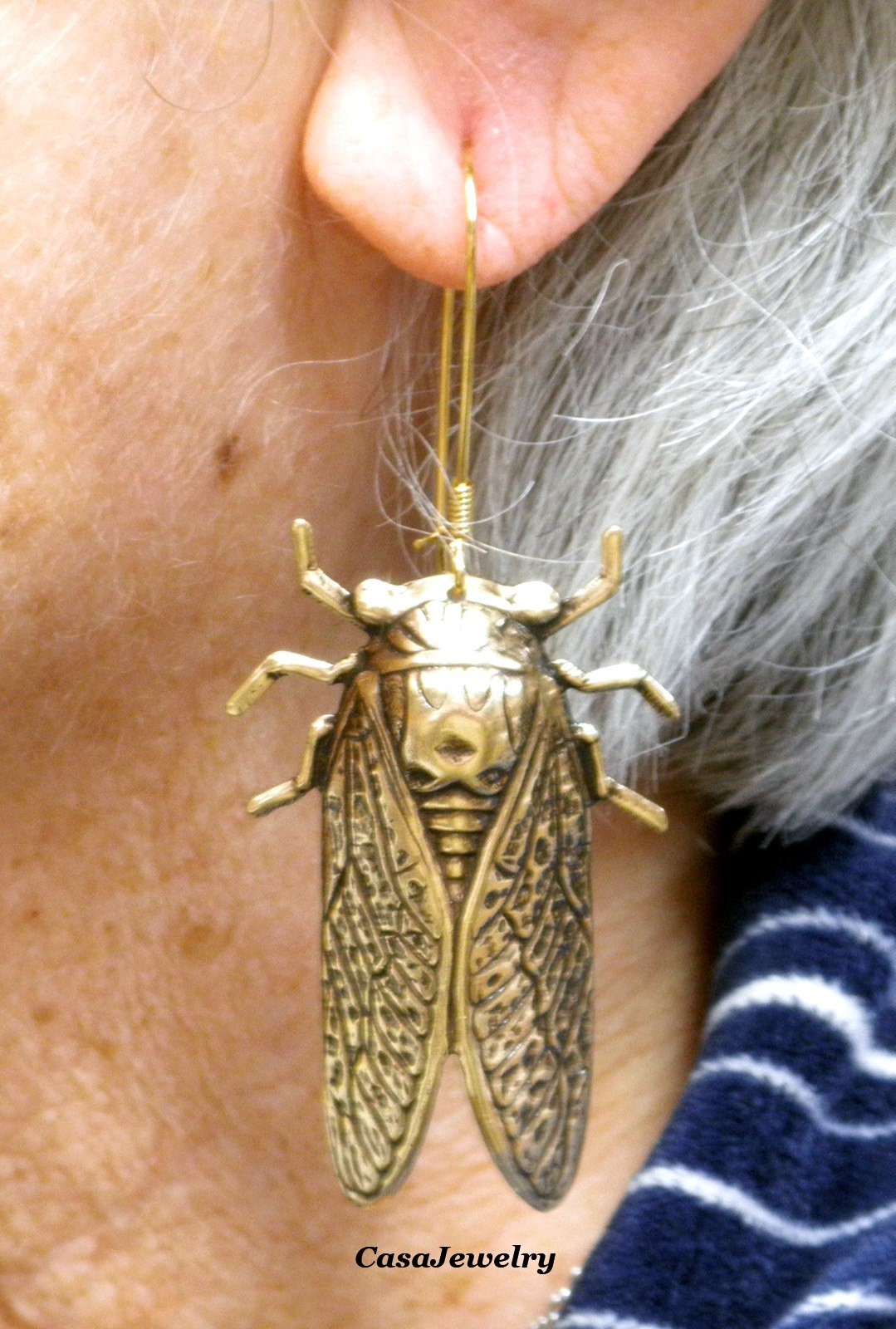 #5013/ER LARGE ANTIQUED GOLD CICADA EARRINGS – 1 Pr