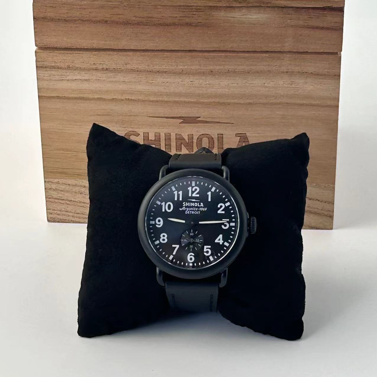 Shinola Runwell Argonite 1069 Quartz Men’s Watch Black Dial Leather Strap 41mm