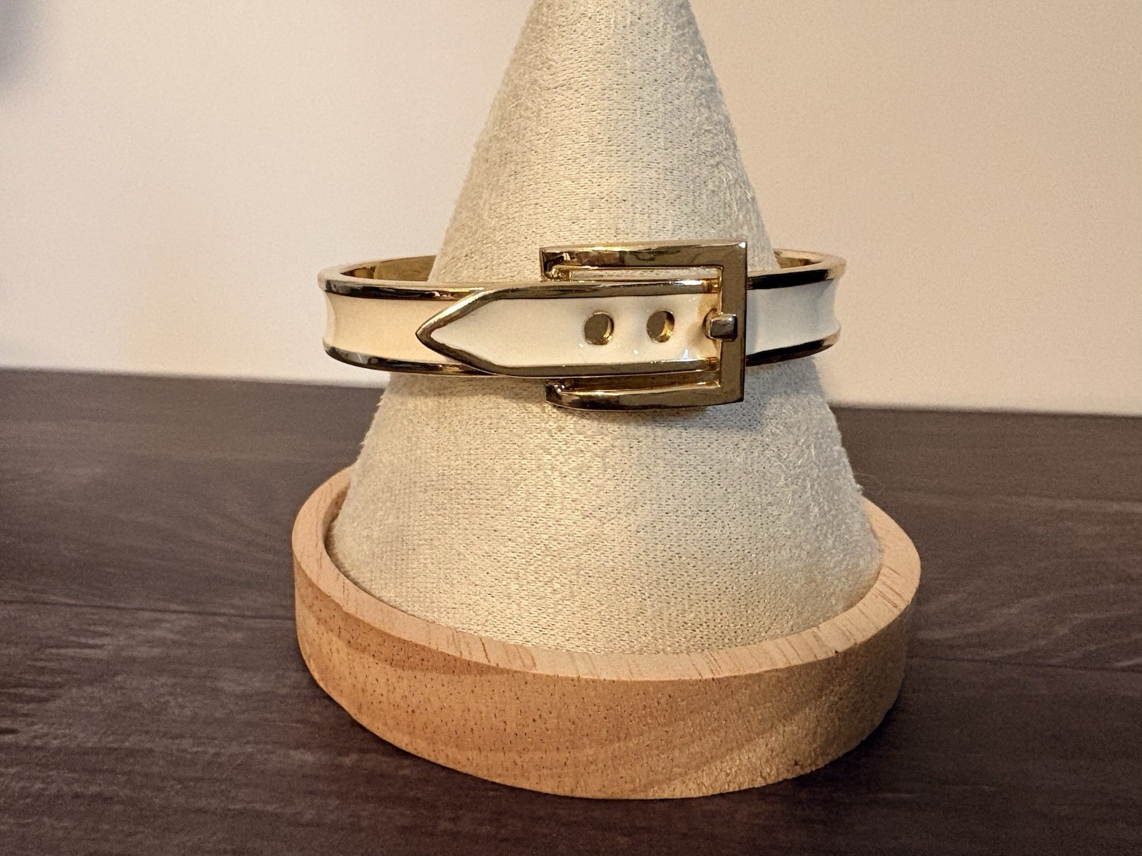 Stella & Dot Breezeblock Enamel Bangle & Gold Tone Buckle Bracelet Stack Set
