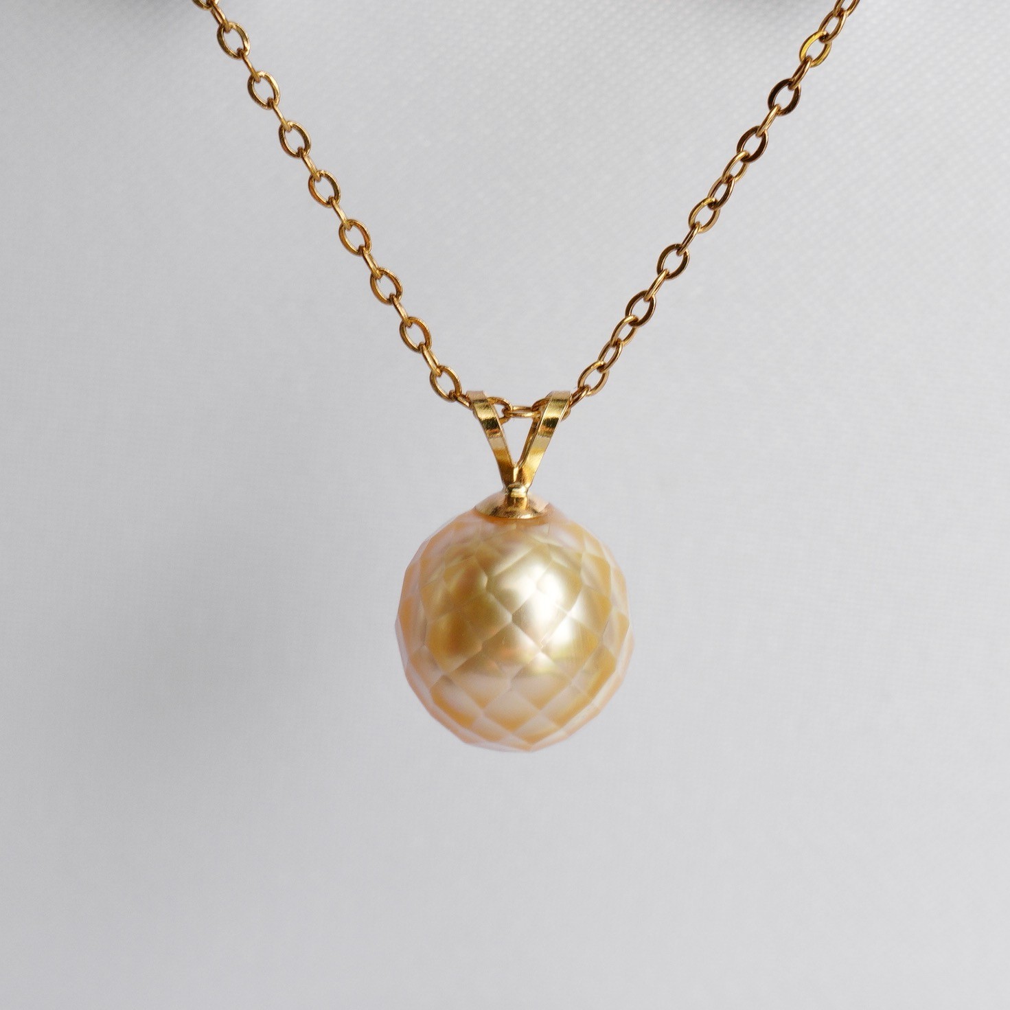 High Luster 10.7mm Golden Faceted South Sea Pearl Pendant 18Kt Yellow Gold,Gift