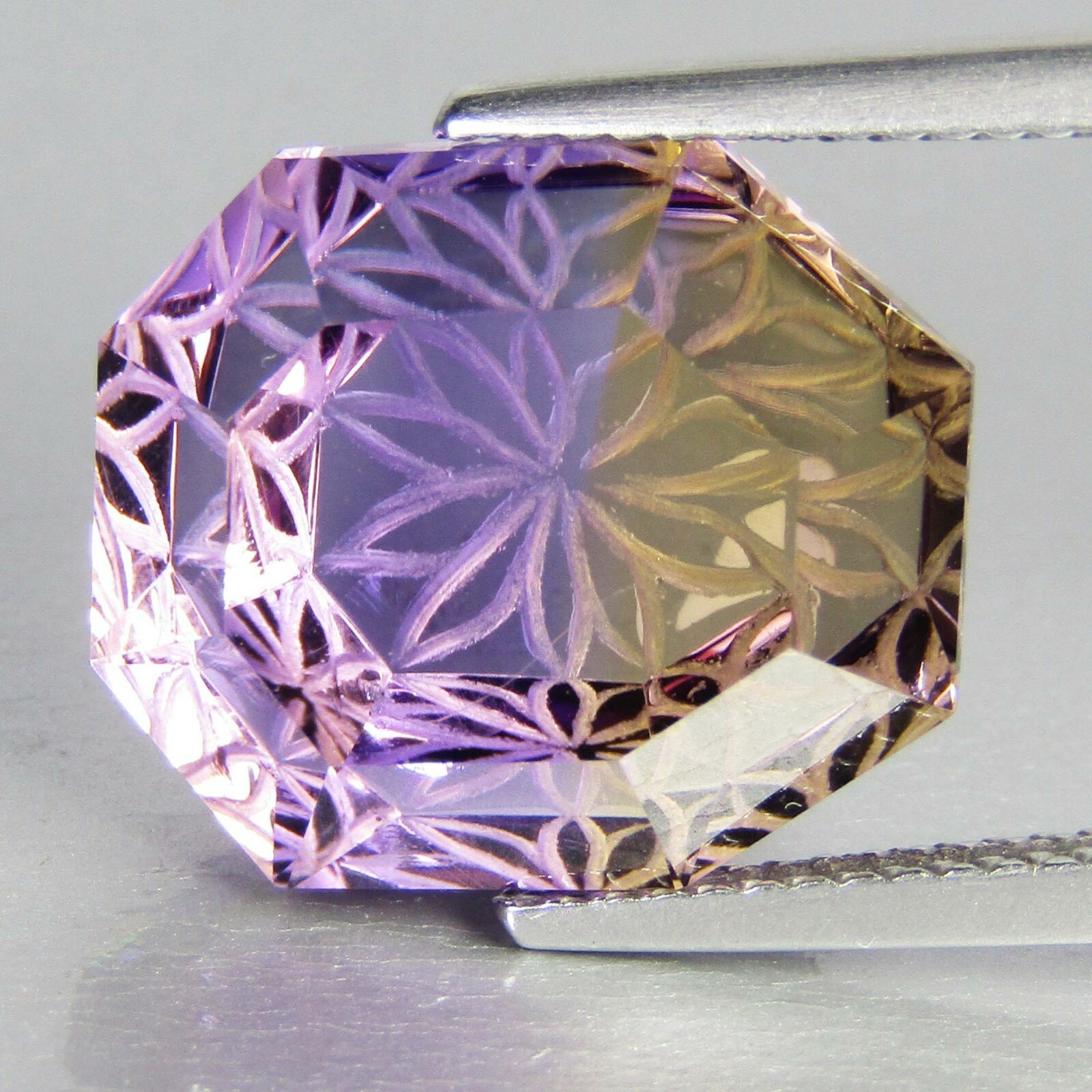 13.45Cts Stunning Natural Ametrine 15.3×13.3x9mm Fancy Carving Gemstone Ref-VDO