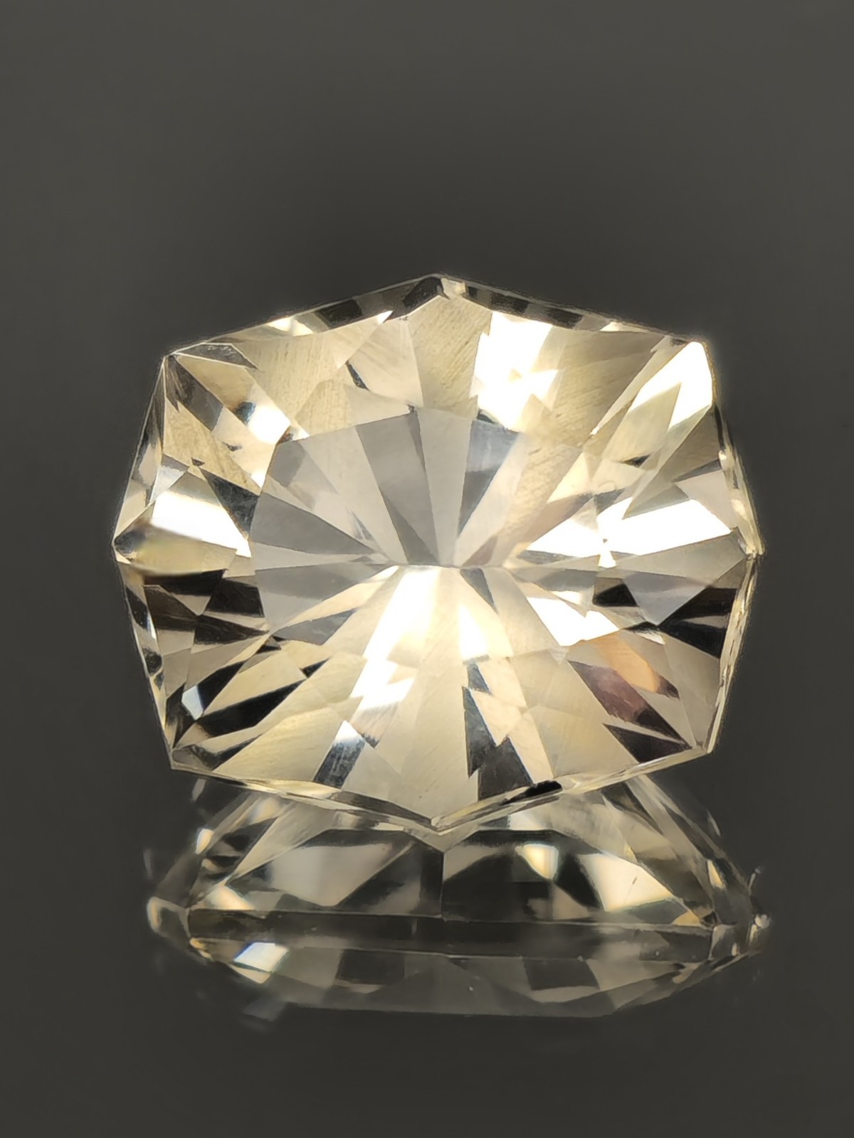 Killiecrankie Diamond Rare Champagne Yellow 3.38 Carat Unheated Clean Tasmania✨️