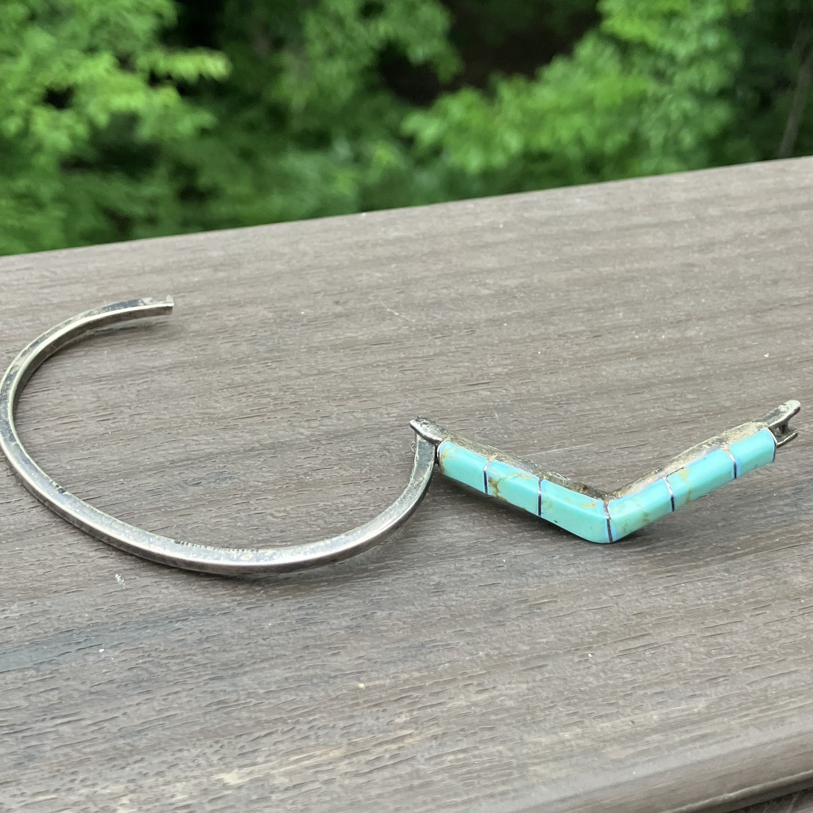 Vintage Mexico 925 Sterling Silver Turquoise Inlay 7 3/4” Hinged Bangle Bracelet
