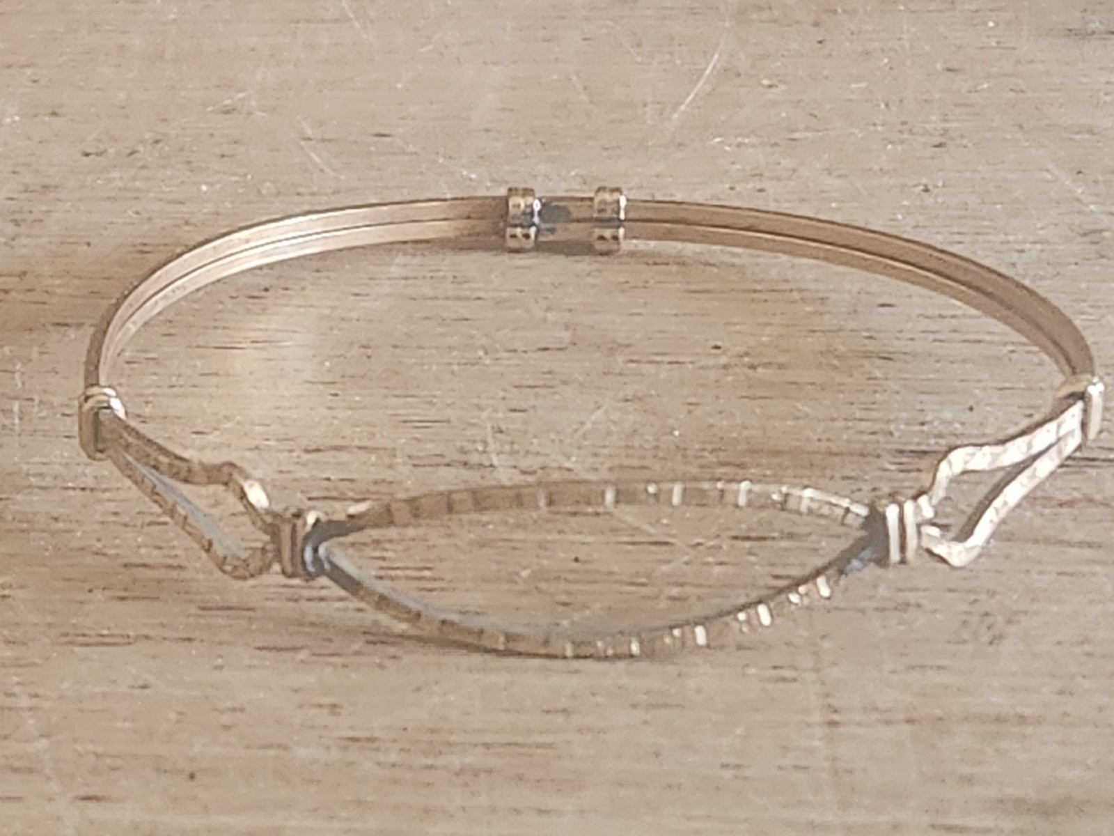 Gold Filled Bracelet T-G Small Vintage See Pictures w/Ruler Less Than 1 Gram