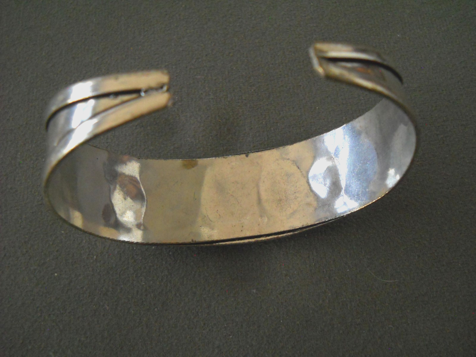 Southwest Style Deep 5-Green Banded Domed Stones Silver Tone Row Cuff Bracelet