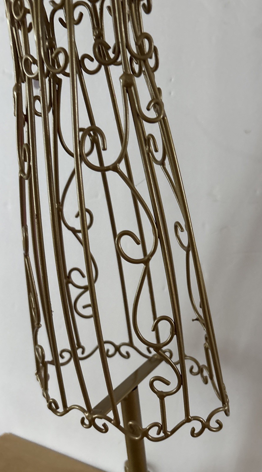 Gold Mannequin Coated Wire Intricate Details Hat Or Jewelry Display 21”H
