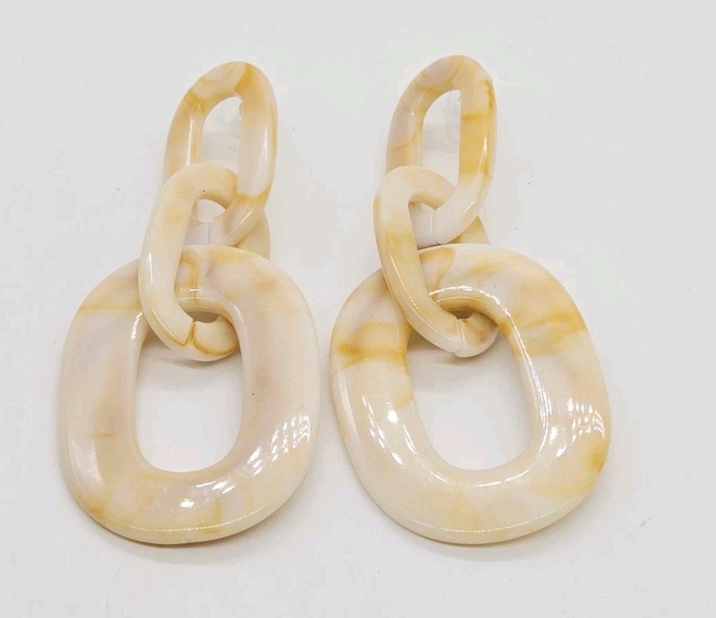 Oval Hoop Acrylic earrings Marbled Graduated Dangle Vintage 80’s style 3.75 in
