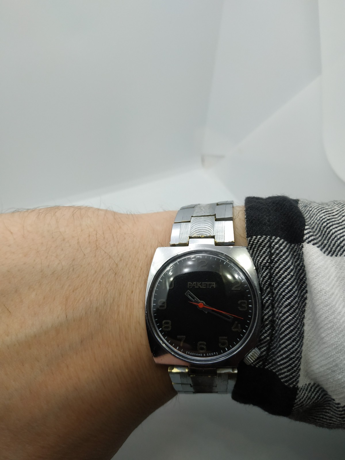 Men’s Dress Vintage USSR Watch RAKETA Mechanical 2609.HA Retro Soviet Black Dial