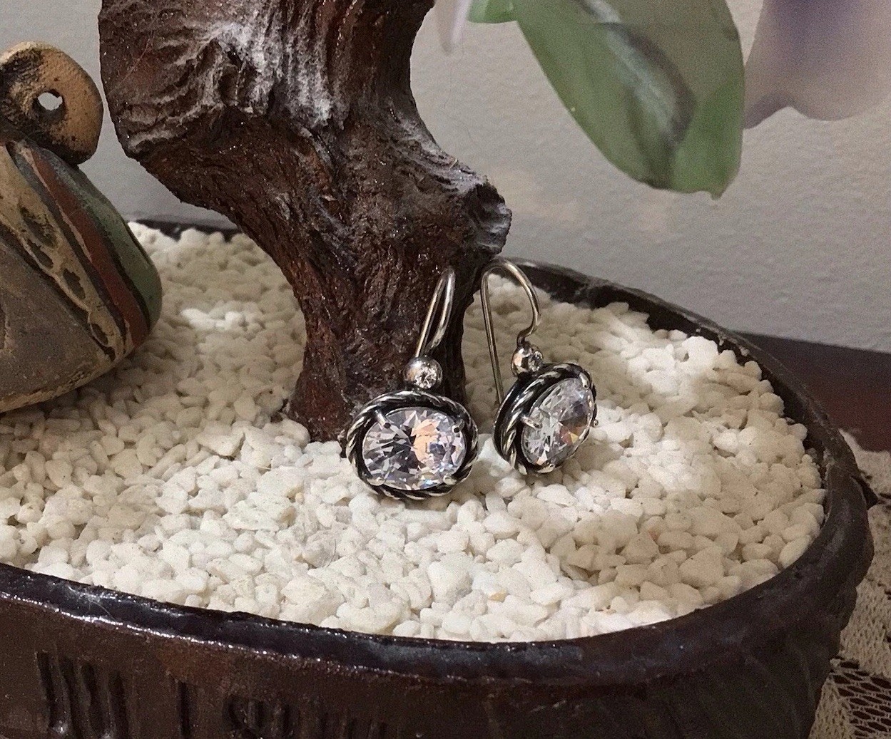 Didae Israel 925 Sterling Silver Oval Cubic Zirconia Clasp Hook Earrings EUC