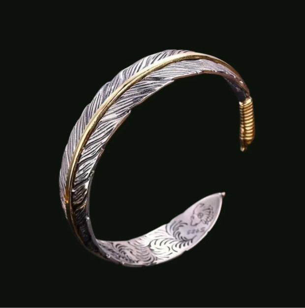 Vintage Feather Open Cuff Bracelet Retro Carved Boho Bangle Feather Jewelry Gift