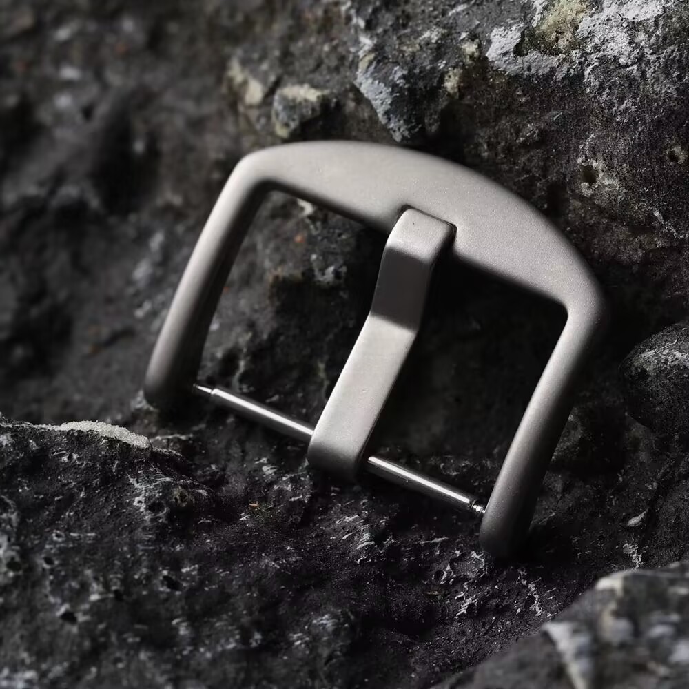 High-end Titanium Buckle 20 22 24MM Leather Rubber Watch Buckle Accessories