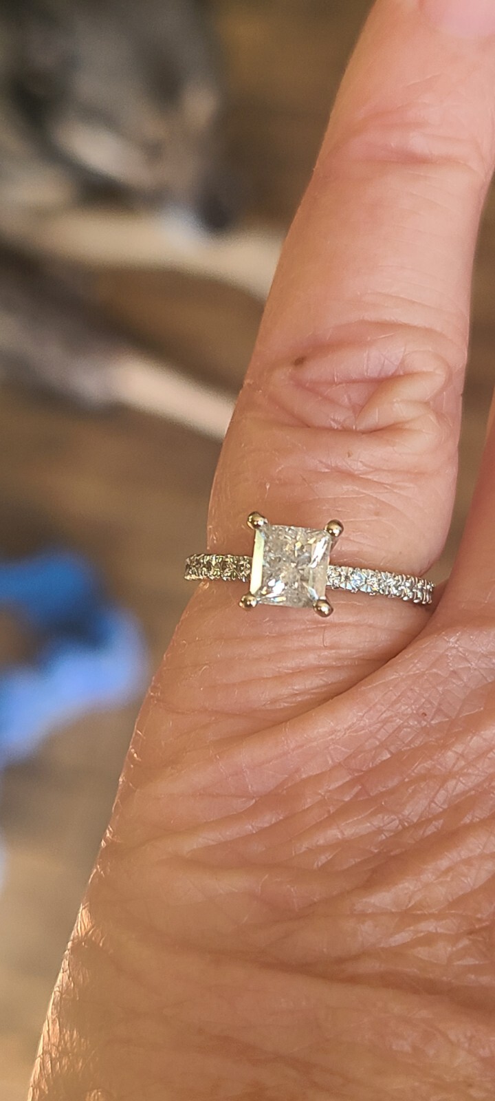 14K White Gold Diamond Ring 2.4 Grams Size 4.75
