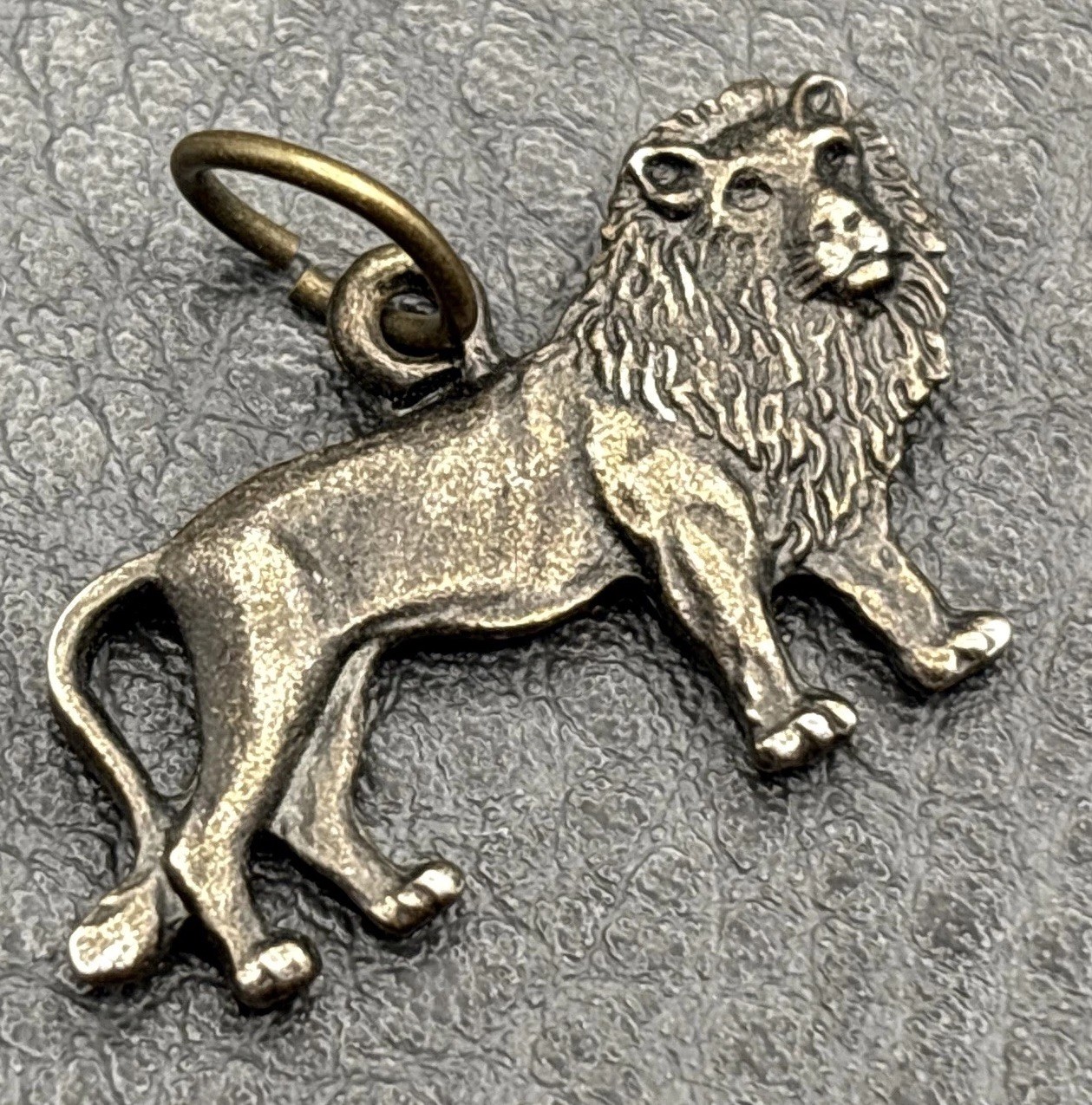 Vintage Lion Charm Pendant Or Charm Antiqued Brass Tone Leo Zodiac