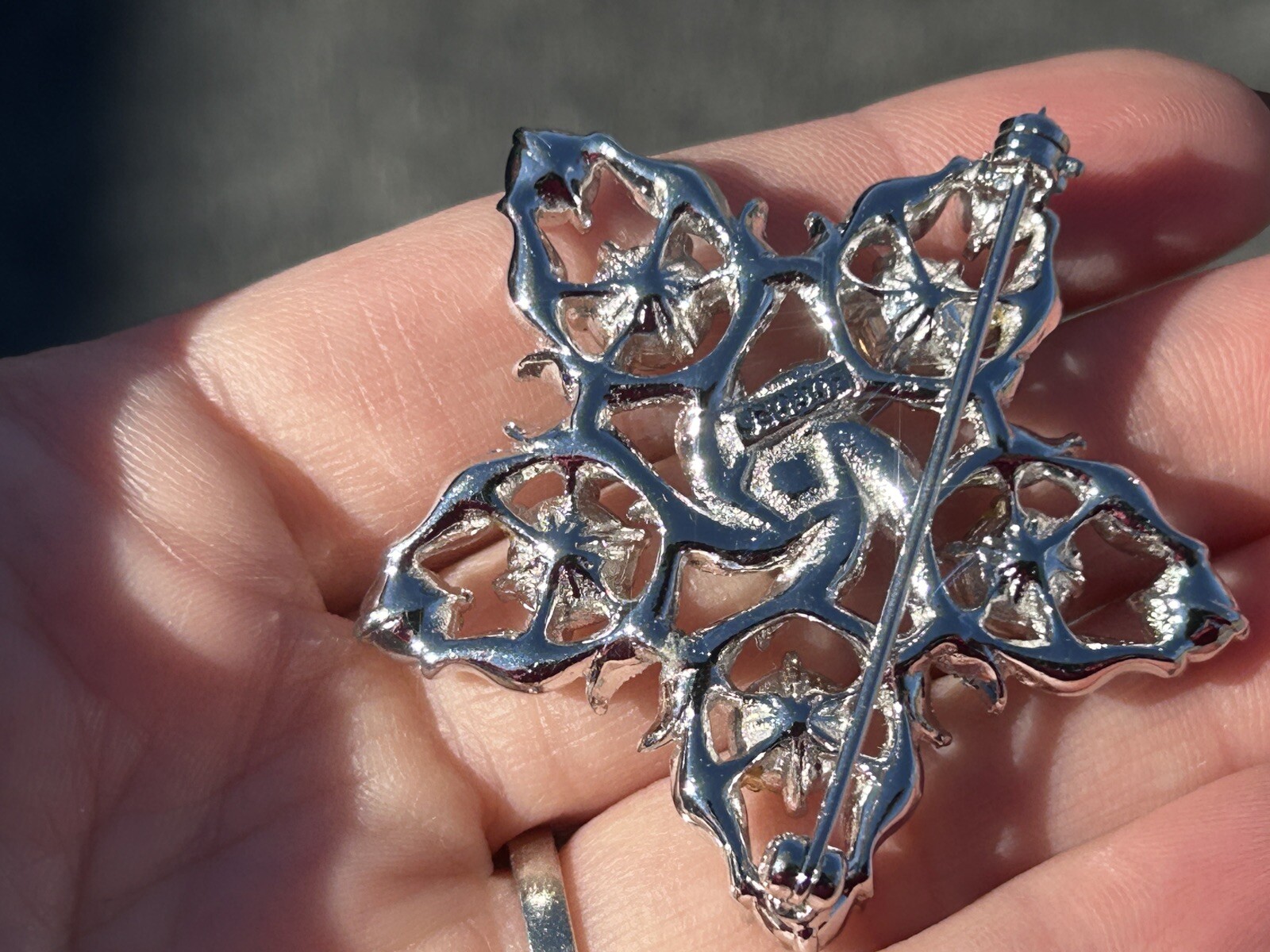 SPARKLING 1940s Vintage Signed Henry Bogoff Chicago White Rhinestone Star Brooch