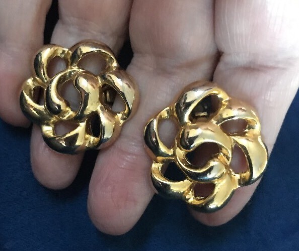 BOLD Gold Tone Circular Curved Buttons Approx 1” Clip On Earrings