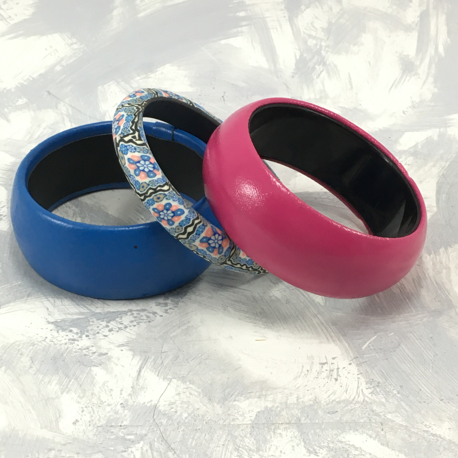 Lot of 3 Pink and Blue Faux Leather and Fabric Stackable Bangle Bracelets Vtg