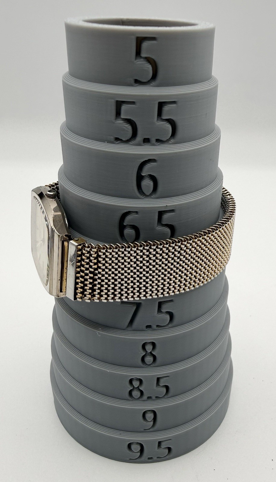 Aureole Quartz Gold Dial Wristwatch